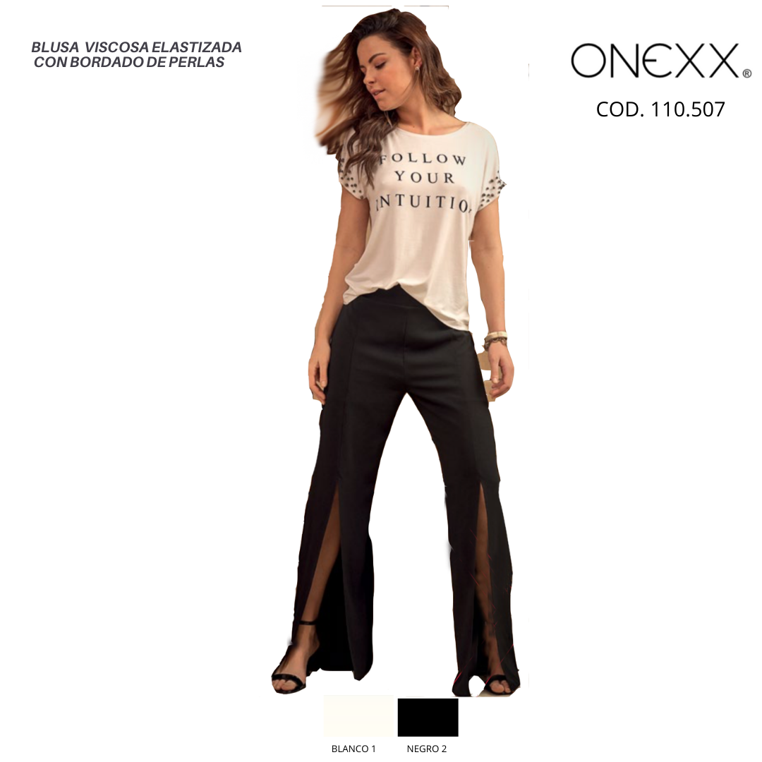BLUSA CON BORDADO