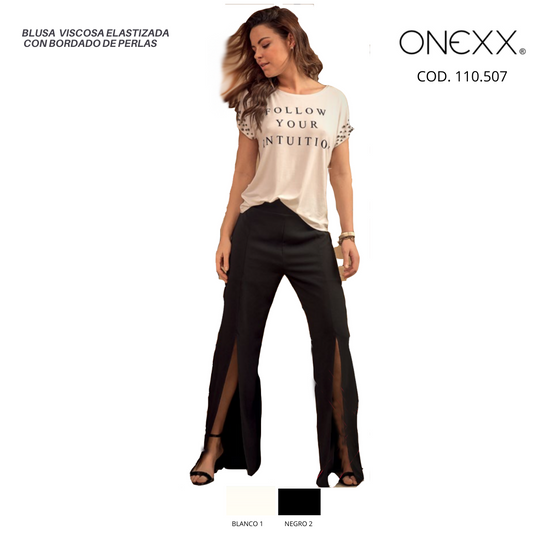 BLUSA CON BORDADO